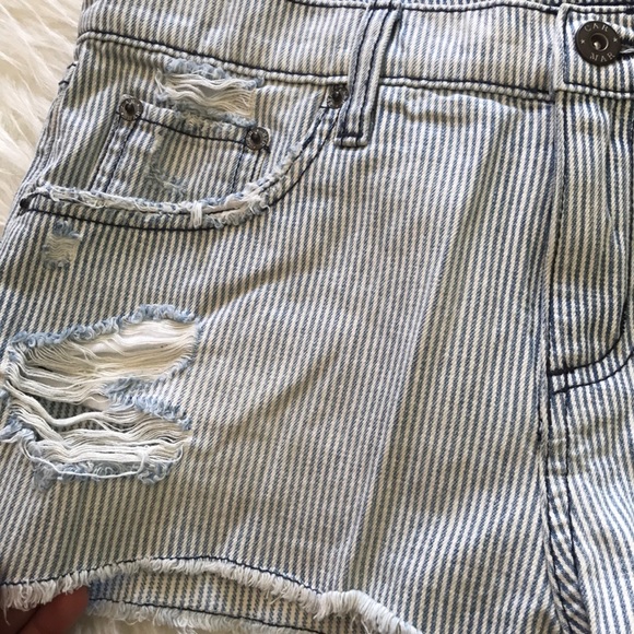 LF CARMAR low rise stripe distressed shorts - Picture 5 of 7